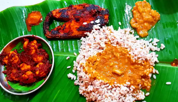 freshly caught fish, prawns, and squid grilled with a fiery masala rub